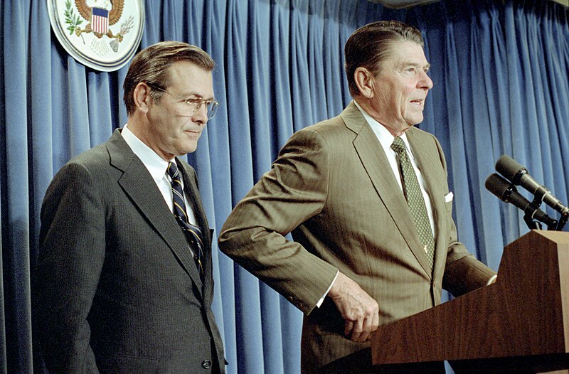 File:Ronald Reagan and Donald Rumsfeld.jpg