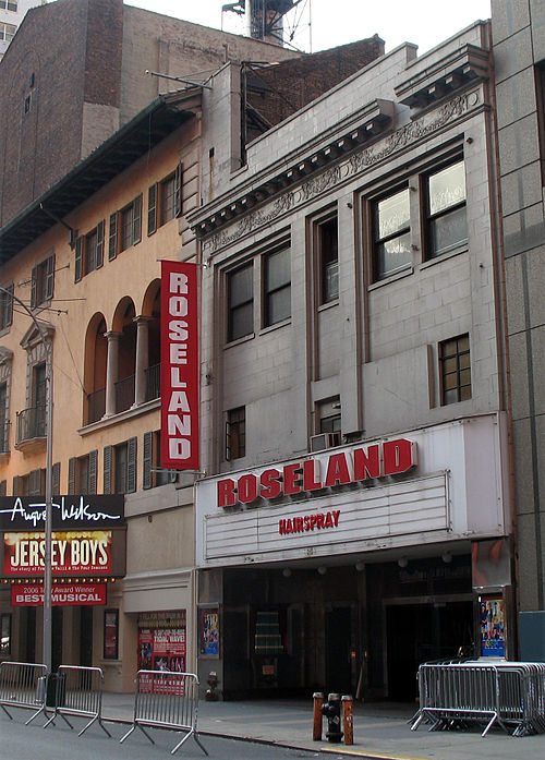 The revue was held at Roseland Ballroom in New York City to a standing audience.