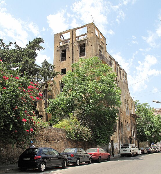 File:Ruins in Beirut (4694178315).jpg