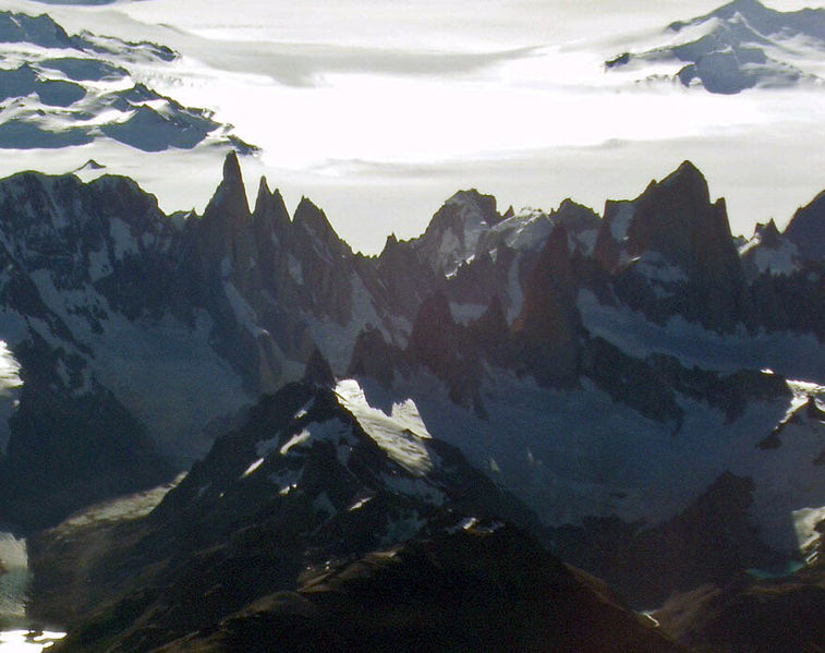 File:SantaCruz-CerroTorre-FitzRoyP2140126b-closeup.jpg