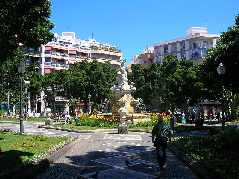 File:Santa Cruz de Tenerife Plaza Weyler.jpg
