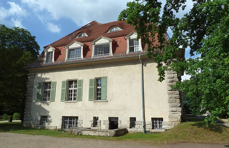 File:Schloss Kartzow 13.jpg