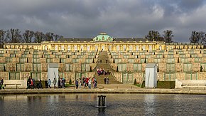 Palazzo Di Sanssouci: Storia, Descrizione del palazzo, La tomba di Federico II