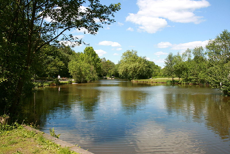 File:Schneverdingen - Walter-Peters-Park 17 ies.jpg