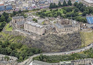 İskoçya-2016-Aerial-Edinburgh Kalesi (kırpılmış).jpg