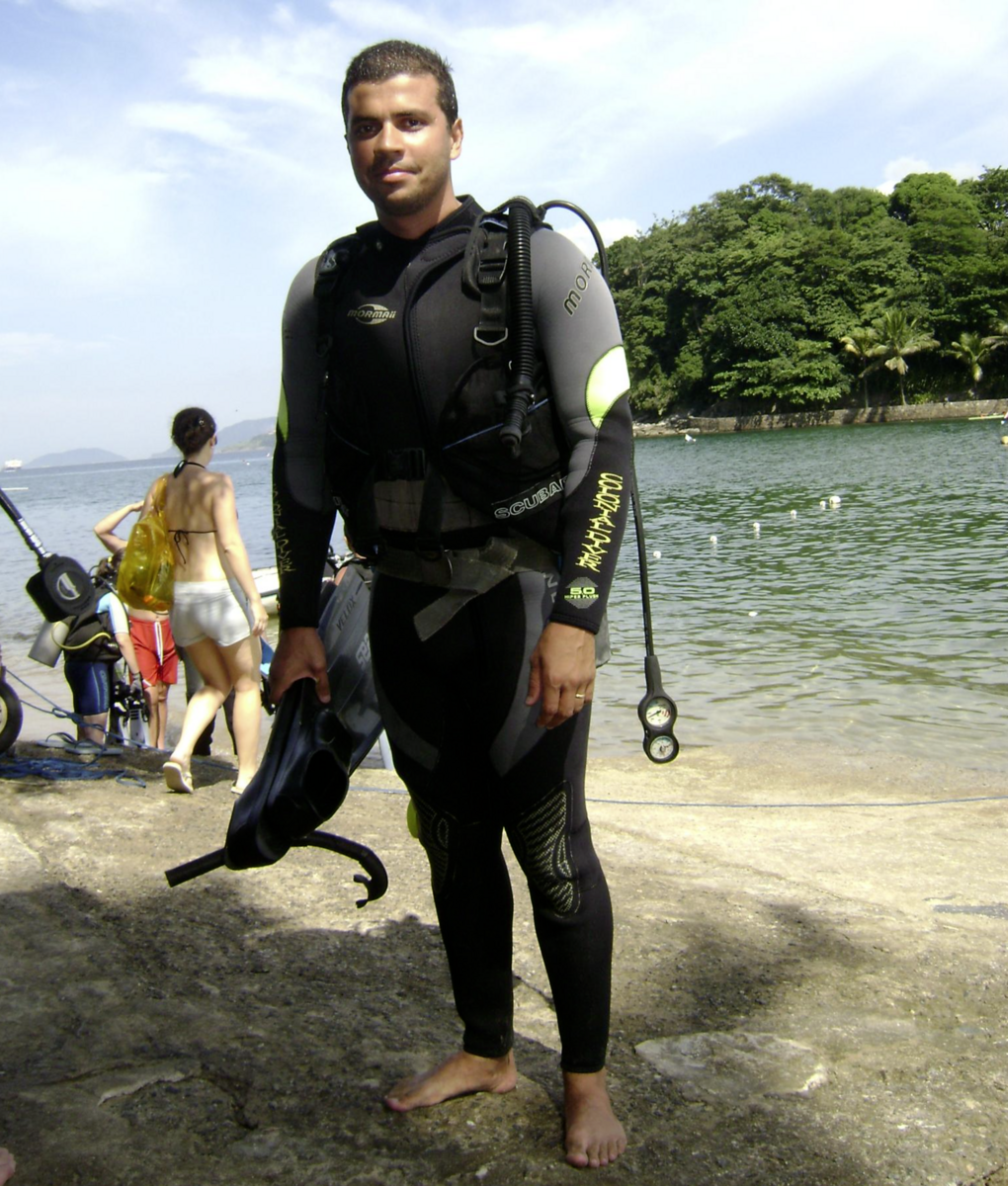 
                        <p><b>Dive courses, 1-open water, 2-advanced, 3-nitrox, 4-deep-dive and 5-rescue (Cursos de mergulho, 1-aberto, 2-avançado, 3-nitrox, 4-profundo e 5-resgate).</b></p>
                    