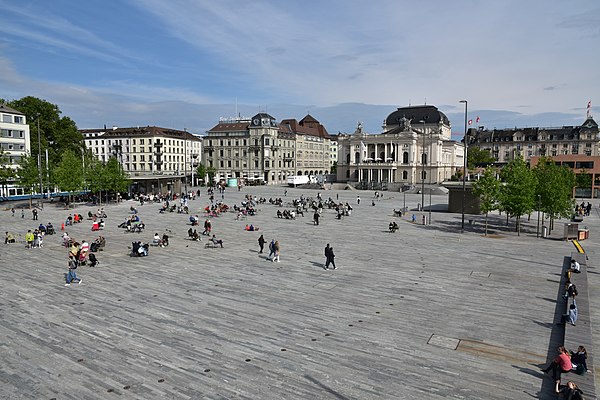 Sechseläutenplatz as seen from the temporary pedestrian crossing towards Utoquai in June 2015