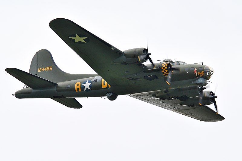 File:Shoreham Airshow 2012 (7945760414).jpg