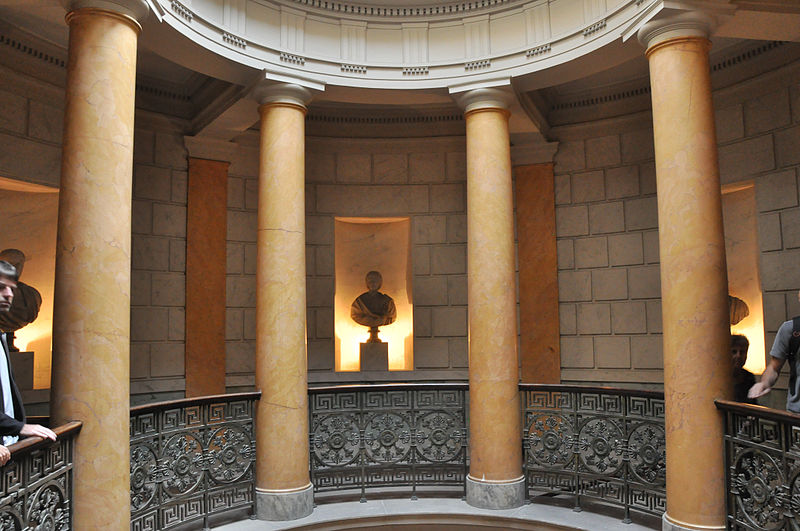 File:Staircase of Bibliothèque Mazarine 003.JPG