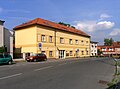 Čeština: Zdravotní středisko v Starodubečské ulici v Dubči (Praha 15) English: Medicare centre at Starodubečská street in Dubeč, Prague