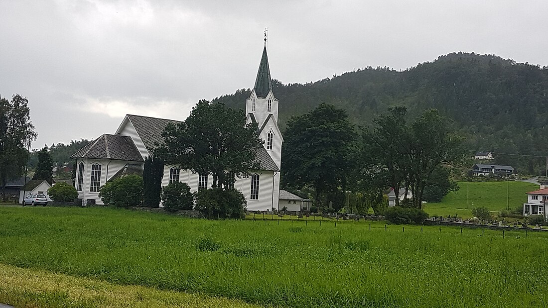 Strandebarm kyrkje