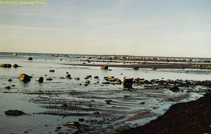 File:Sweden strafsinge strand.jpg