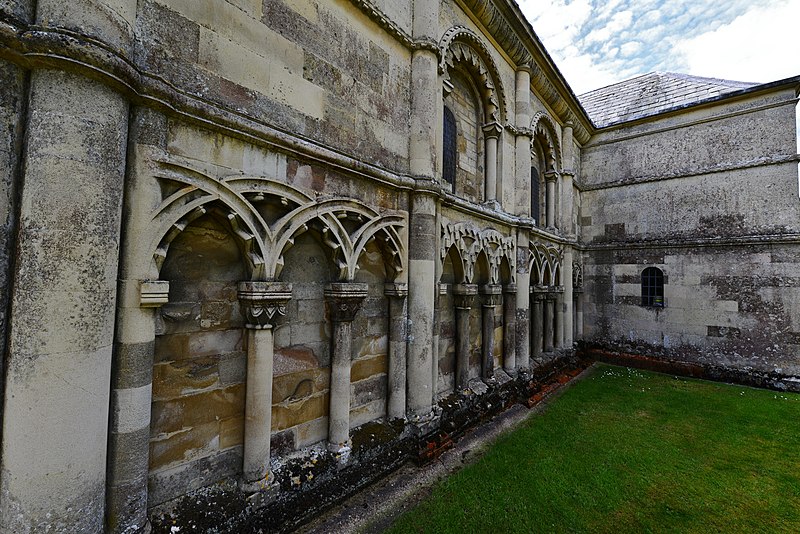 File:TICKENCOTE ST PETER'S CHURCH Blind arcading part of the restyled 1792 exterior.JPG