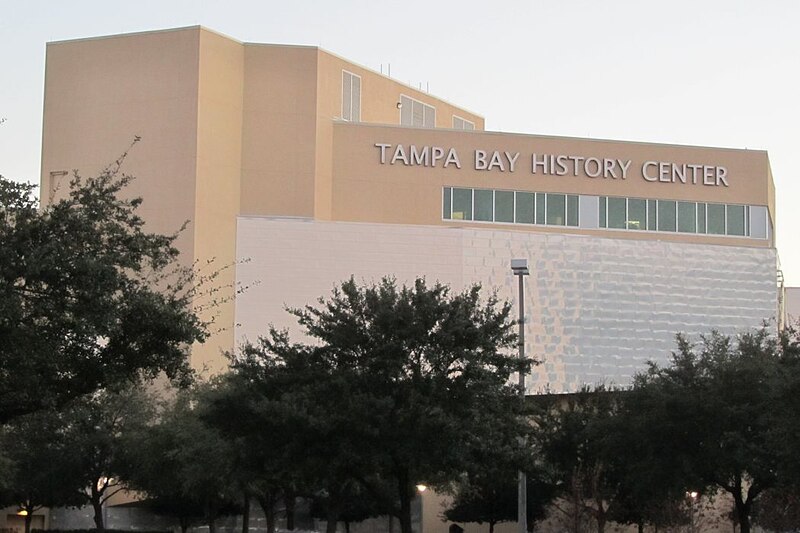 https://upload.wikimedia.org/wikipedia/commons/thumb/7/72/Tampa_Bay_History_Center.jpg/800px-Tampa_Bay_History_Center.jpg