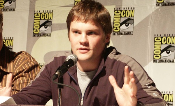 Teddy Dunn, who portrayed Duncan Kane, originally auditioned for the role of Logan Echolls.