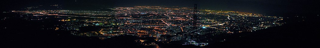 Техеран през нощта