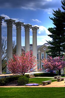Les colonnes du Westminster College.jpg