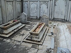 アーザム・シャーとその妻の墓廟