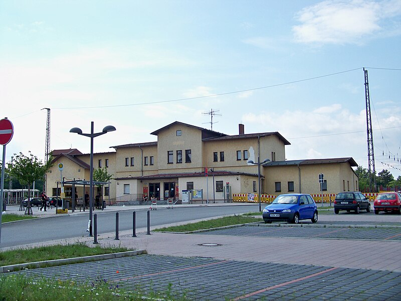 File:Torgau Bahnhof.jpg