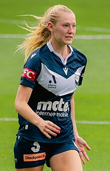 Tori Hansen playing December 2023 (cropped).jpg