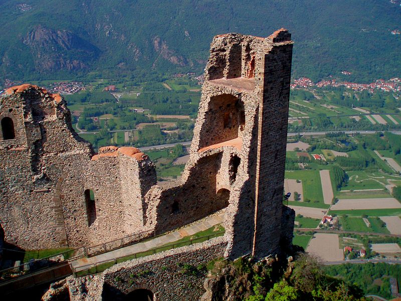 File:Torre della bell'Alda ( Sacra di San Michele ).JPG