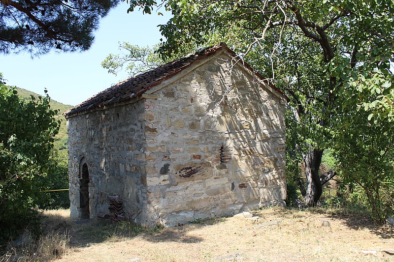 File:Tsinarekhi st. Tevdore church (1).jpg