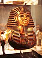 Tutankhamon Gold Mask (9797284135).jpg