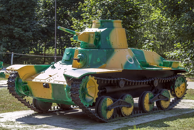 File:IS-2 model 1944 in the Great Patriotic War Museum 5-jun-2014.jpg -  Wikimedia Commons