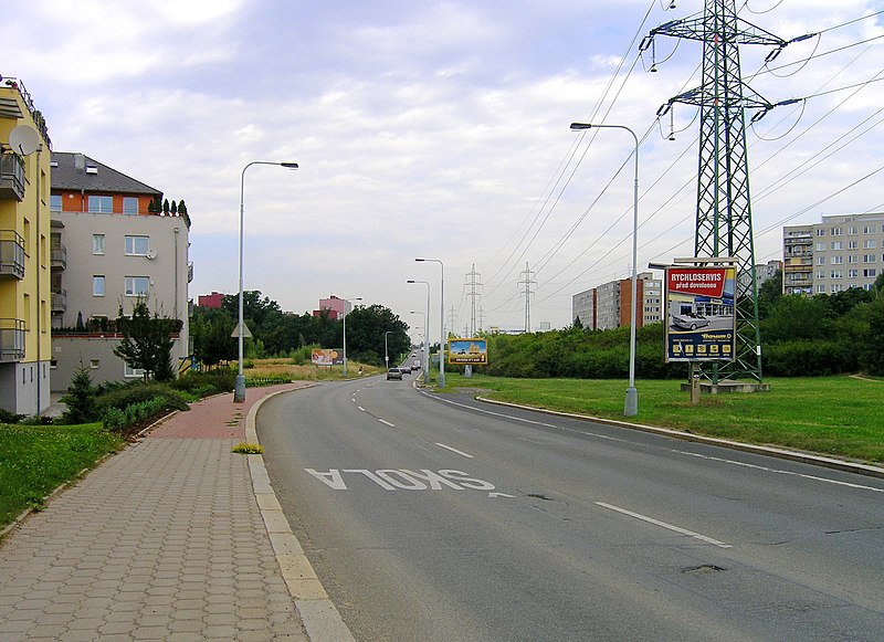 File:U Kunratického lesa str, Prague Chodov.jpg