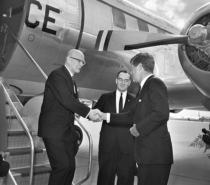 File:Urho-Kekkonen-with-JFK-1961.jpg