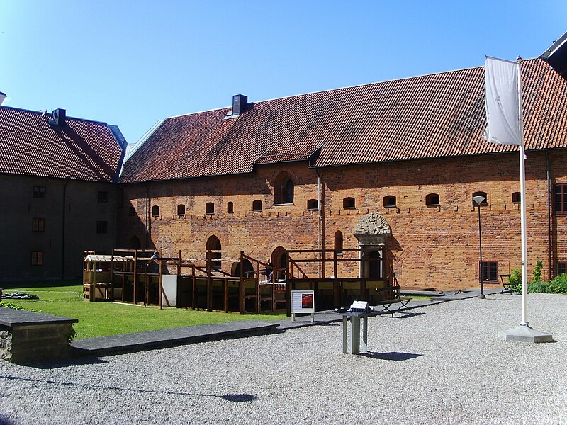 File:Vadstena kloster, den 24 juni 2008, bild 13.jpg