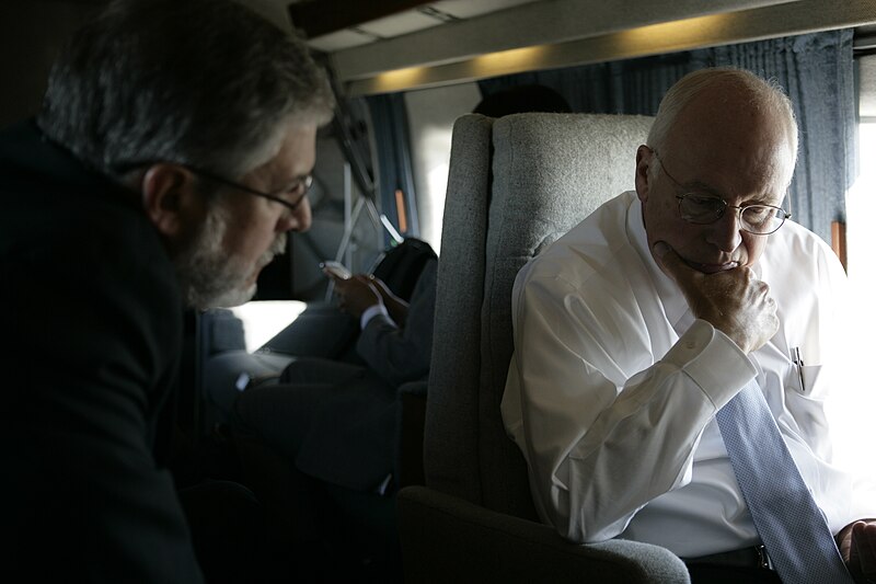 File:Vice President Cheney Talks with David Addington Aboard Marine Two (18708870835).jpg