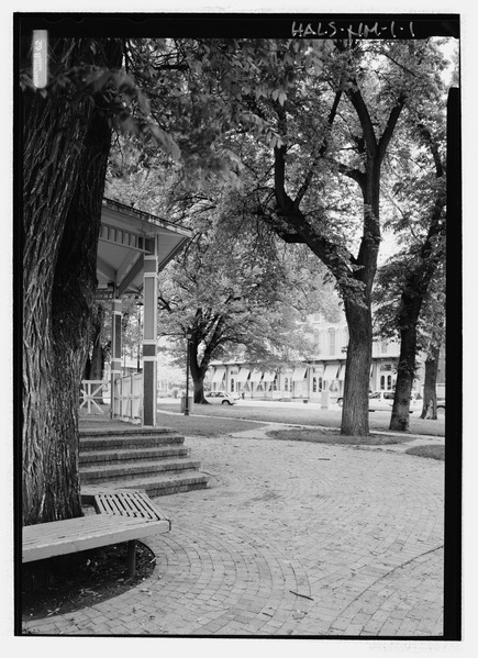 File:View looking northwest - Plaza, Bounded by North Plaza, East Plaza, South Plaza, and West Plaza, Las Vegas, San Miguel County, NM HALS NM-1-1.tif