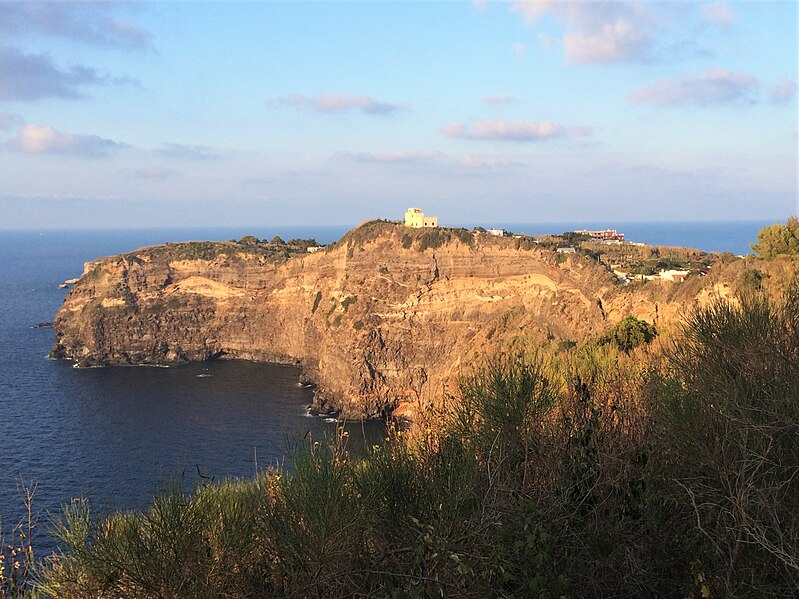 File:View over Ventotene from Punta dell'Arco.jpg
