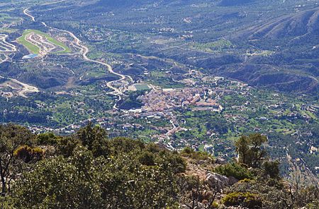 Vista de Finestrat des del Puig Campana.jpg