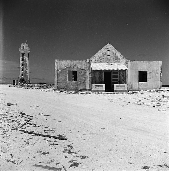 File:Vuurtoren en torenwachtershuis - 20651919 - RCE.jpg