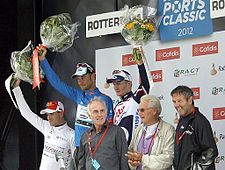 Podium van de World Ports Classic 2012 in Rotterdam, met Alexander Kristoff, Tom Boonen, André Greipel, Joop Zoetemelk, Jan Janssen, Roger De Vlaeminck
