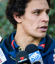 Wallaby Matt Toomua berbicara kepada media di Sydney 2014 (dipotong).jpg