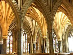 Interior (catedral de Wells)