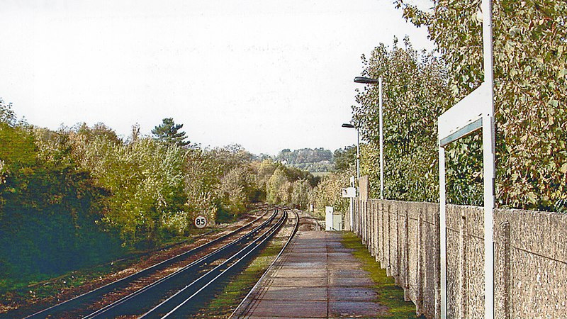 File:Woldingham Station geograph-4076716-by-Ben-Brooksbank.jpg