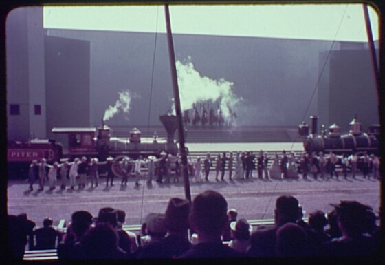 File:World's Fair, railroad pageant. LOC gsc.5a30869.tif