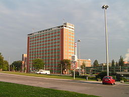 Baťas kontorsbyggnad från 1938, här i juli 2004 .