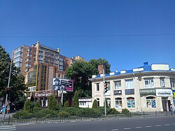 Г. Батайск, центр, перекресток улиц Кирова и Энгельса.jpg