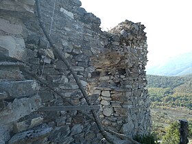 Стената на Девини Кули от вътрешна страна