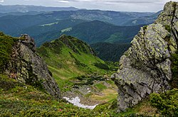 Мармароський масив. Вид з вершини г. Піп Іван Мармароський.jpg