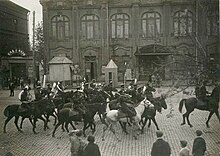 Ростов на Дону Парад на Будённовском проспекте театр Машонкина 1930.jpg