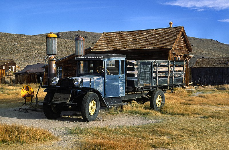 File:0083, Bodie, CA, ghost town, Oct 2003 (4666412970).jpg