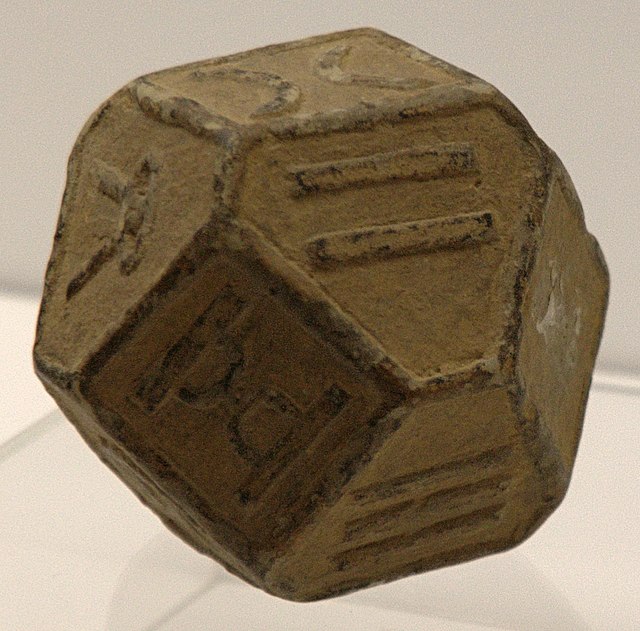 14-sided die from the Warring States period