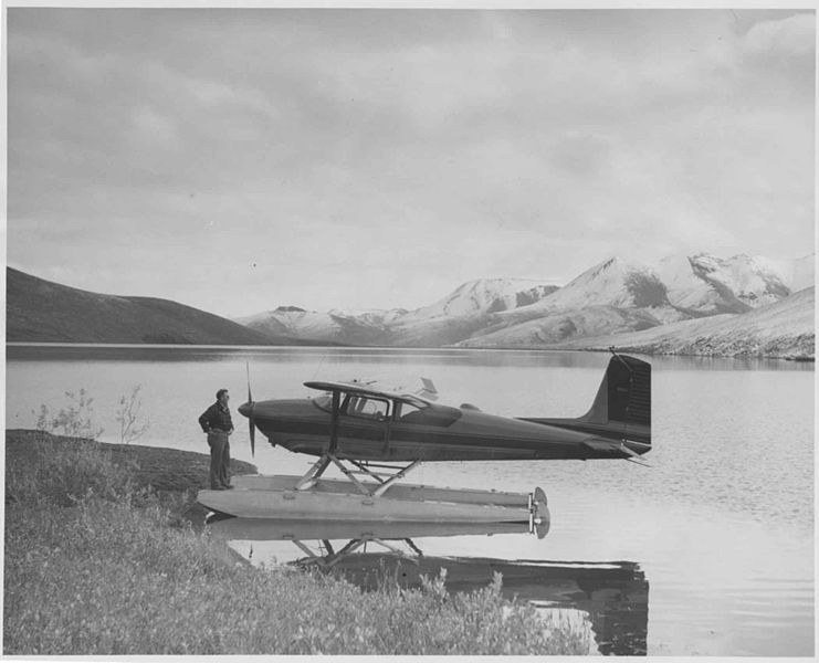 File:180 Cessna waterplane.jpg