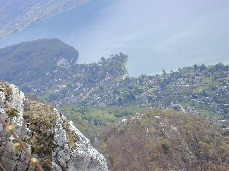 File:200405 - Lac Annecy.JPG